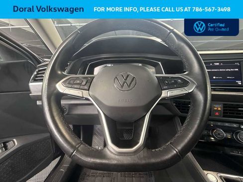 Certified 2023 Volkswagen Jetta SE w/ Panoramic Sunroof Package image 15