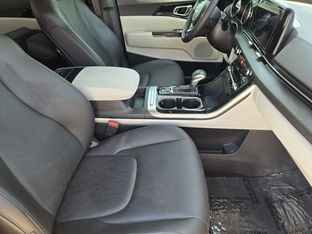 Certified 2024 Kia Carnival EX FWD image 13