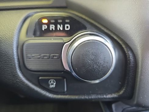 Used 2019 RAM 1500 Big Horn RWD image 23
