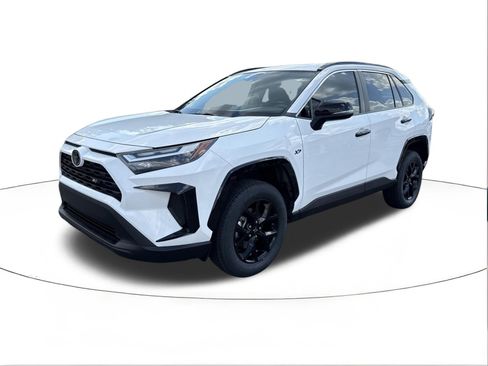 Used 2022 Toyota RAV4 XLE FWD image 7