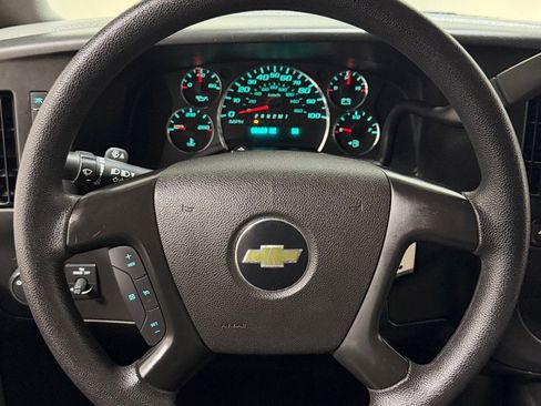 Used 2014 Chevrolet Express 3500 LS image 15