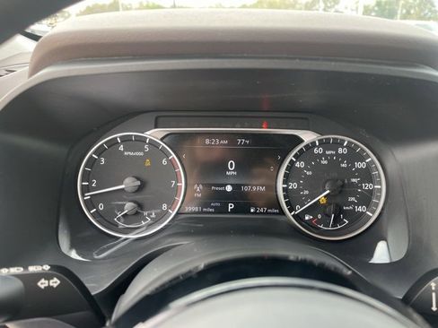 Used 2023 Nissan Rogue SV image 24