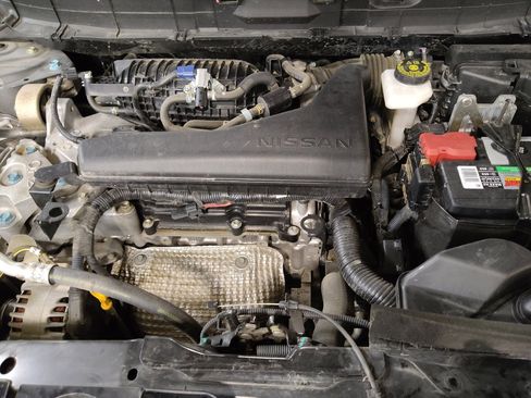 Used 2020 Nissan Rogue SV FWD image 30
