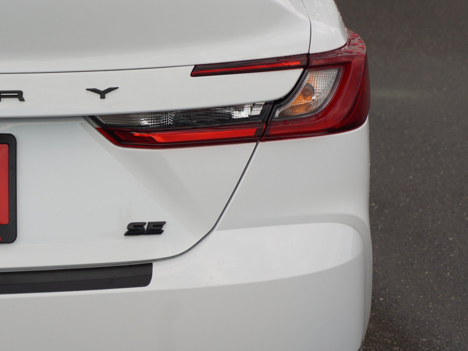 Used 2025 Toyota Camry SE w/ Multimedia Upgrade Package FWD image 11