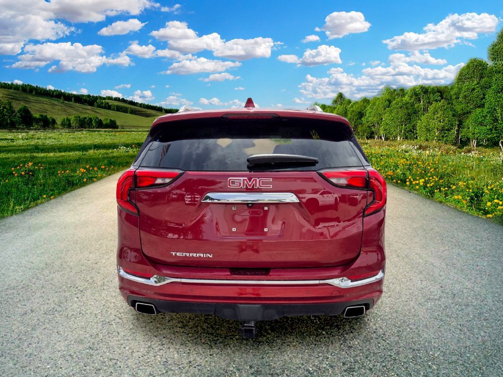 Used 2019 GMC Terrain Denali w/ Advanced Safety Package FWD image 5