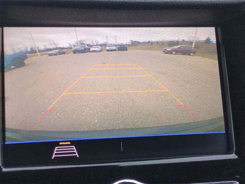 Used 2022 Chevrolet Trax LT w/ Driver Confidence Package image 28