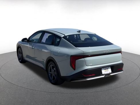 Used 2025 Kia K4 LXS image 11