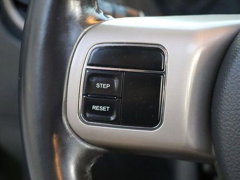 Used 2017 Jeep Patriot 75th Anniversary w/ Power Value Group image 26