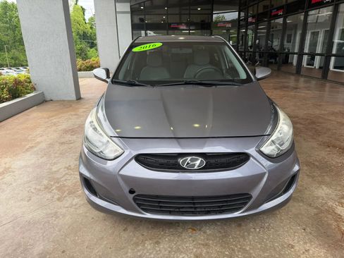 Used 2016 Hyundai Accent SE FWD image 2