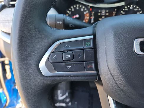 Used 2024 Jeep Compass Latitude AWD/4WD image 21