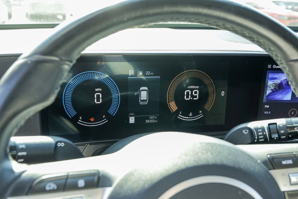 Used 2025 Hyundai Kona SEL FWD image 29