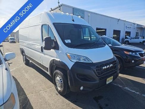 Used 2025 RAM ProMaster 2500 w/ Convenience Group image 1