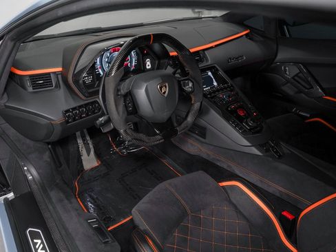 Used 2018 Lamborghini Aventador S image 38