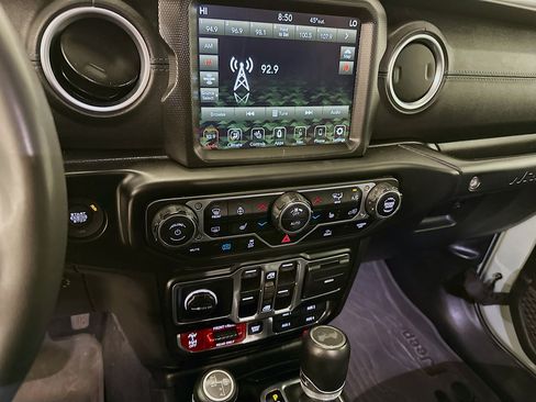 Used 2023 Jeep Wrangler Unlimited Rubicon 4xe w/ Cold Weather Group AWD/4WD image 26