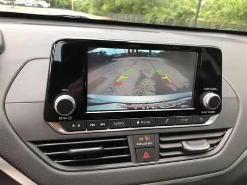 Used 2022 Nissan Altima 2.5 S FWD image 28