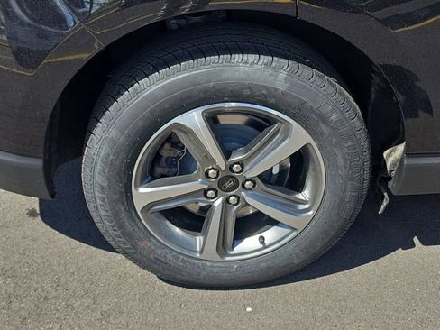 Certified 2023 Ford Edge SEL w/ Convenience Package AWD/4WD image 4