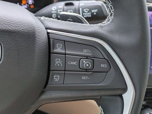 New 2025 Jeep Grand Cherokee L Limited w/ Black Appearance Package image 20