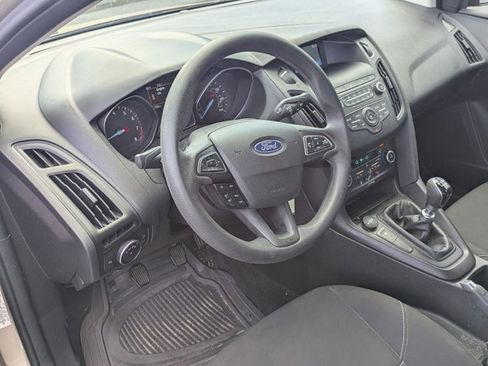 Used 2018 Ford Focus SE image 9