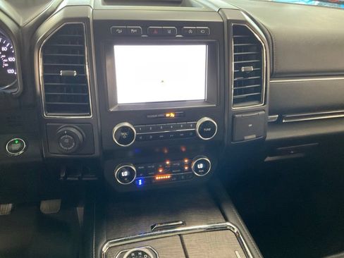 Used 2021 Ford Expedition Limited AWD/4WD image 16