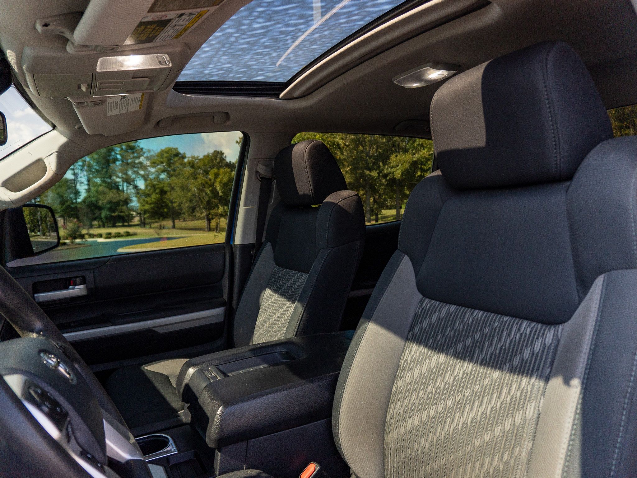 Used 2018 Toyota Tundra SR5 AWD/4WD image 12