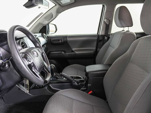 Used 2022 Toyota Tacoma SR w/ SR Convenience Package image 18