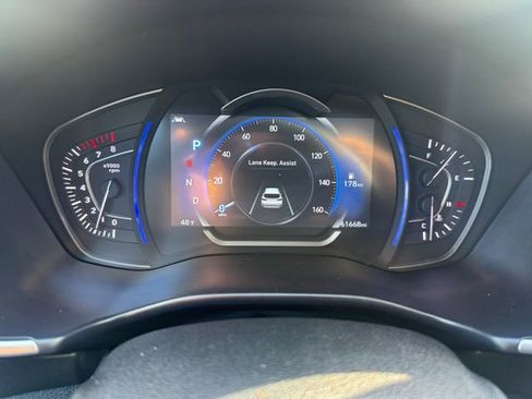 Used 2019 Hyundai Santa Fe AWD image 32