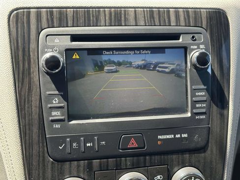 Used 2014 Chevrolet Traverse LT w/ All-Star Edition FWD image 11