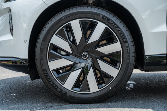 New 2026 Volvo EX90 Ultra AWD/4WD image 17