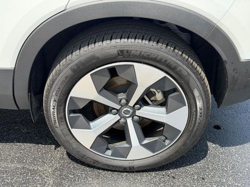 Certified 2026 Volvo XC40 B5 Plus AWD/4WD image 8