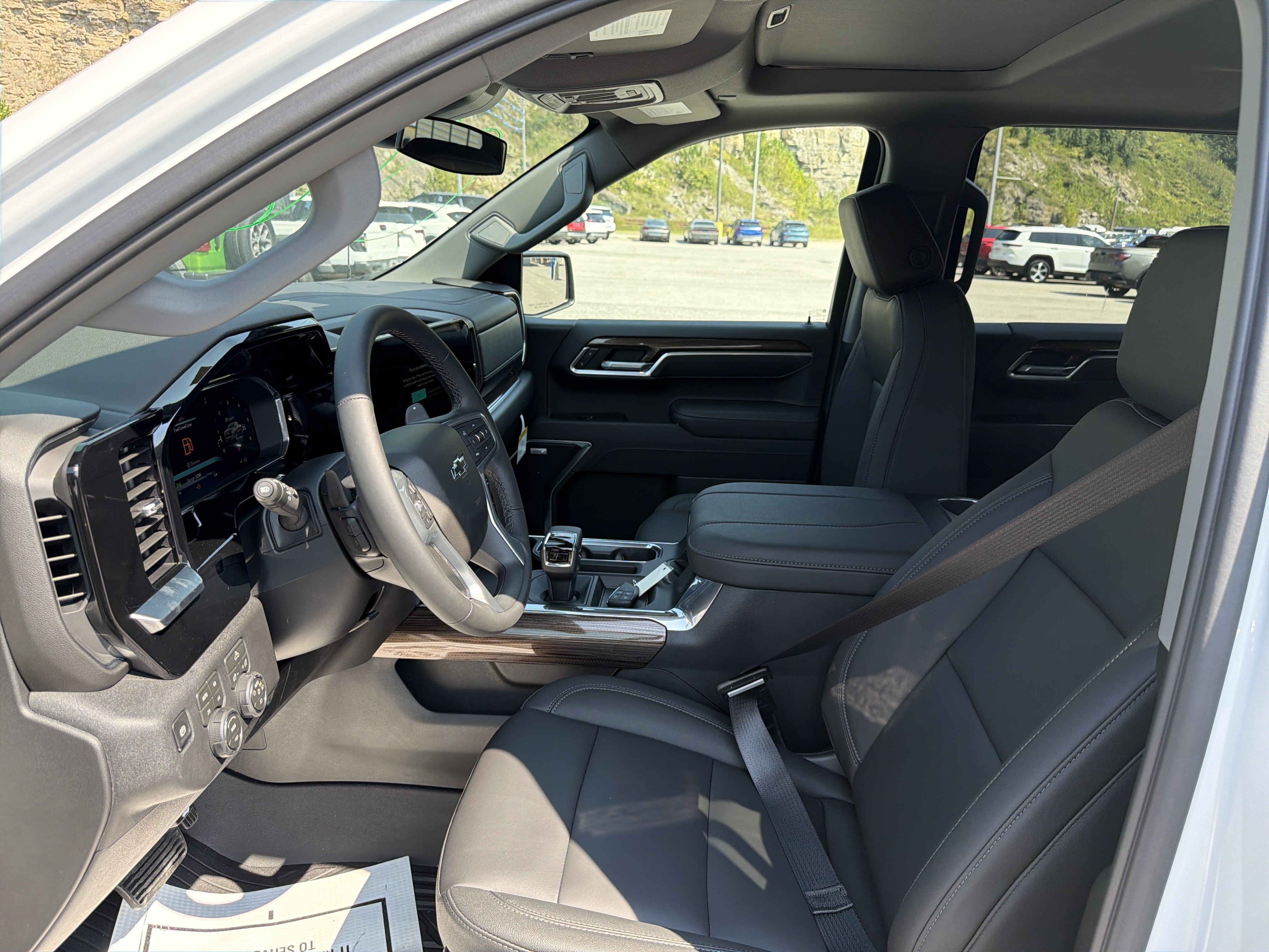 New 2026 Chevrolet Silverado 1500 RST w/ Z71 Off-Road Package AWD/4WD image 17