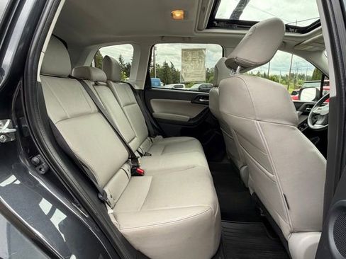 Used 2015 Subaru Forester 2.5i Touring AWD/4WD image 30