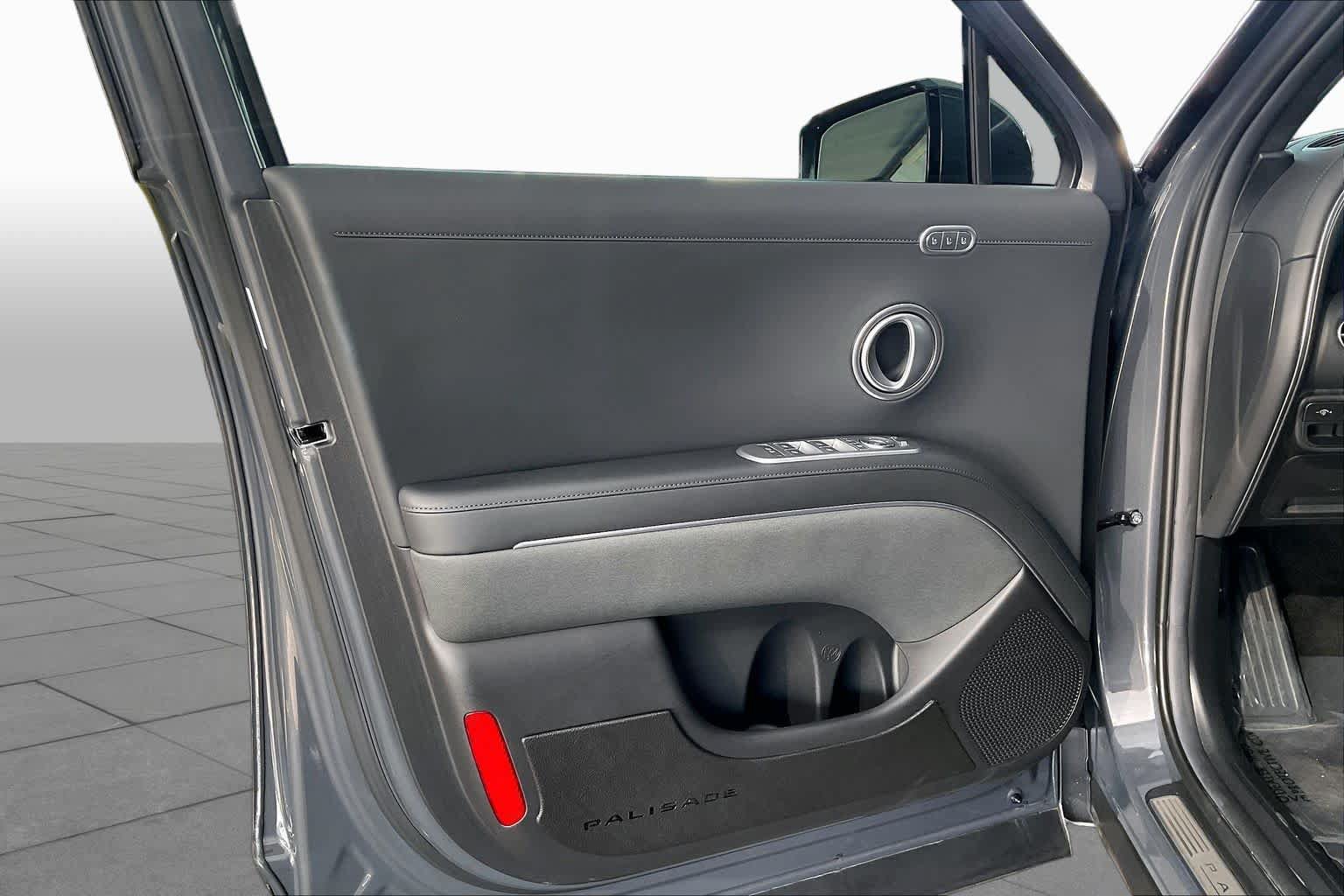 Certified 2026 Hyundai Palisade Calligraphy FWD image 22