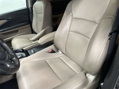 Used 2019 Honda Pilot Touring image 10