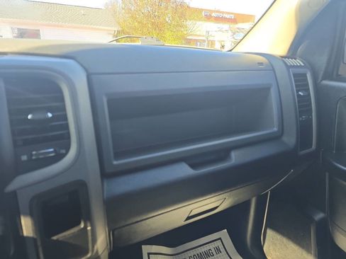 Used 2017 RAM 1500 ST w/ SXT Appearance Group image 41