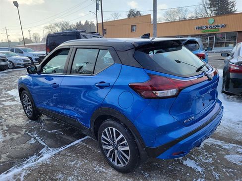 Used 2023 Nissan Kicks SV image 5