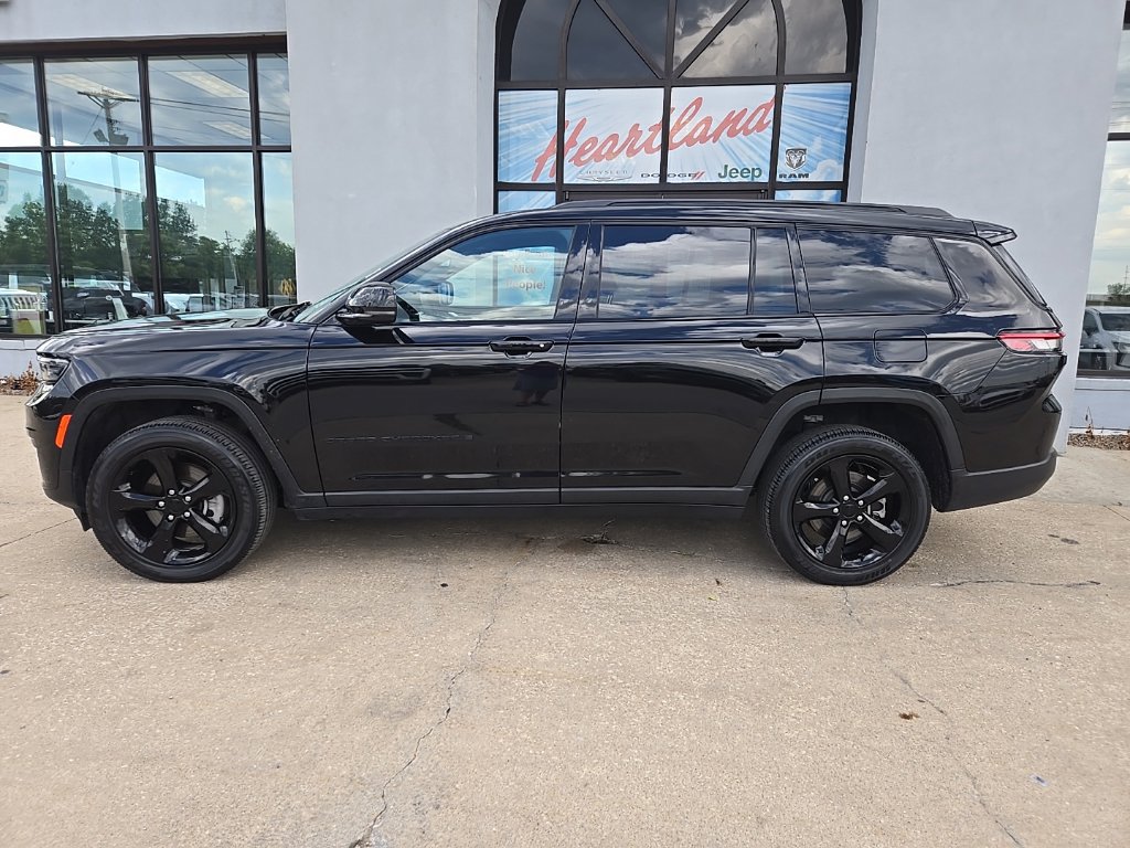 Used 2024 Jeep Grand Cherokee L Altitude AWD/4WD image 4