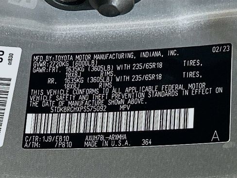 Used 2023 Toyota Highlander XLE AWD/4WD image 31