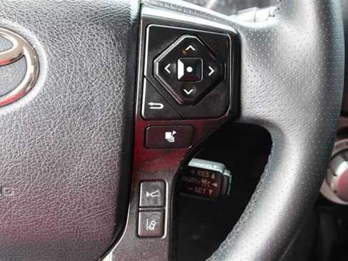 Used 2021 Toyota 4Runner TRD Off-Road Premium AWD/4WD image 42