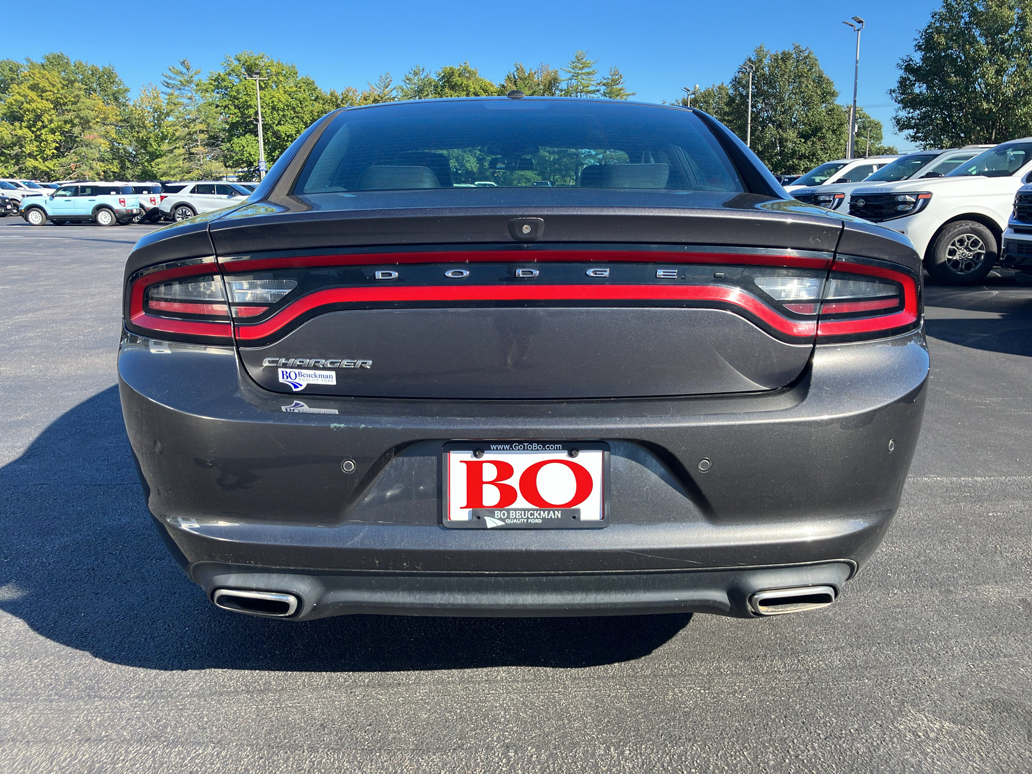 Used 2019 Dodge Charger SXT w/ Leather Interior Group RWD image 5