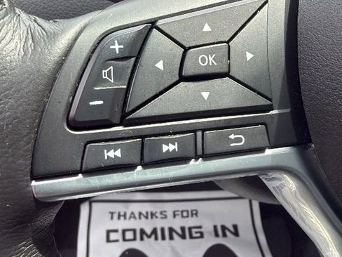 Used 2018 Nissan Rogue SV w/ Sun & Sound Touring Package image 13