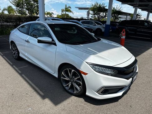 Used 2019 Honda Civic Touring image 9
