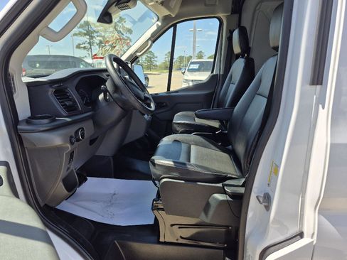 Certified 2023 Ford E-Transit 350 image 2