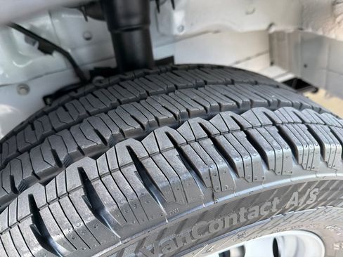 New 2026 Ford Transit 250 148 Medium Roof w/ Load Area Protection Package image 24