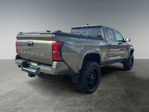 Used 2024 Toyota Tacoma TRD Sport AWD/4WD image 9