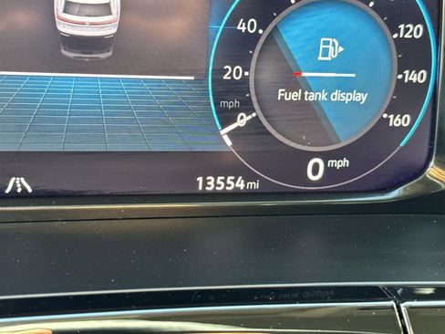 Used 2025 Volkswagen Atlas SE image 16