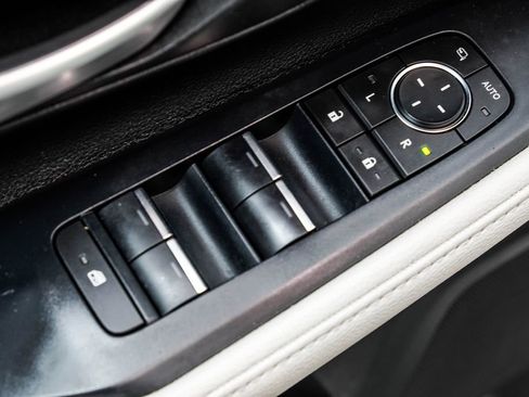 Used 2024 Toyota Grand Highlander AWD image 44