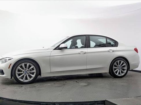 Used 2018 BMW 320i xDrive Sedan AWD/4WD image 3