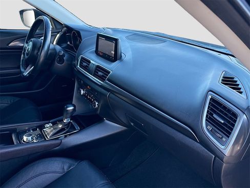 Used 2018 MAZDA MAZDA3 Grand Touring image 28