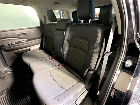 Certified 2025 Nissan Pathfinder S AWD/4WD image 33
