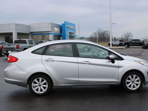 Used 2013 Ford Fiesta SE image 11